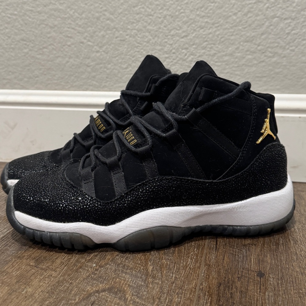 Jordan 11 retro heiress black
Size: youth 6
Worn twic